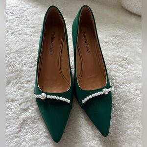 Elegant Green Heels with Pearl Detail